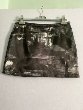 MOSCHINO VINTAGE SATIN ABSTRACT MATERIAL MINI SKIRT, SIZE 44(10)
